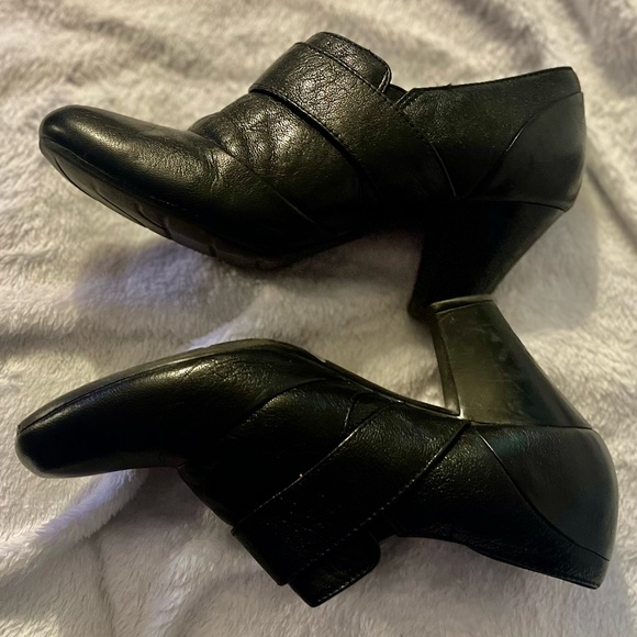 Clarks Bendable Ankle Boots Black - Picture 5 of 5